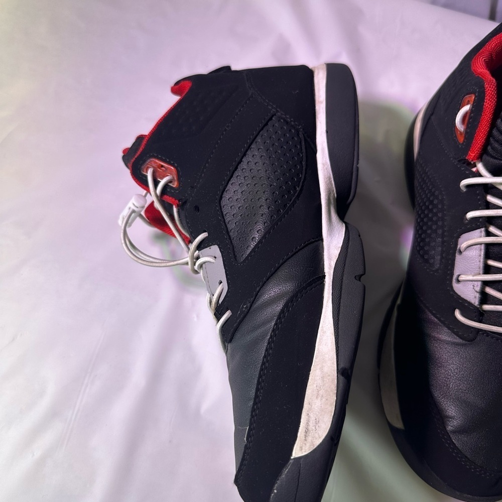 FUBU Men's Athletic Shoes in Black and Red - Picture 8 of 15